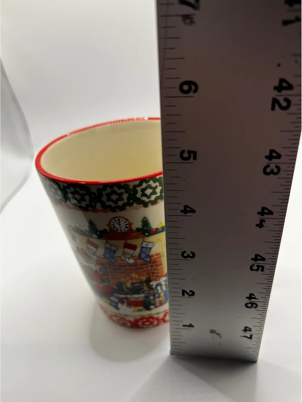 NEW Temp-tations Christmas Coffee Mug with Lid Cozy Fireplace Design Red green